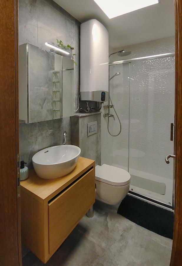Studio Apartment Above Promenade W Terrace & Parking Rabac Exteriér fotografie