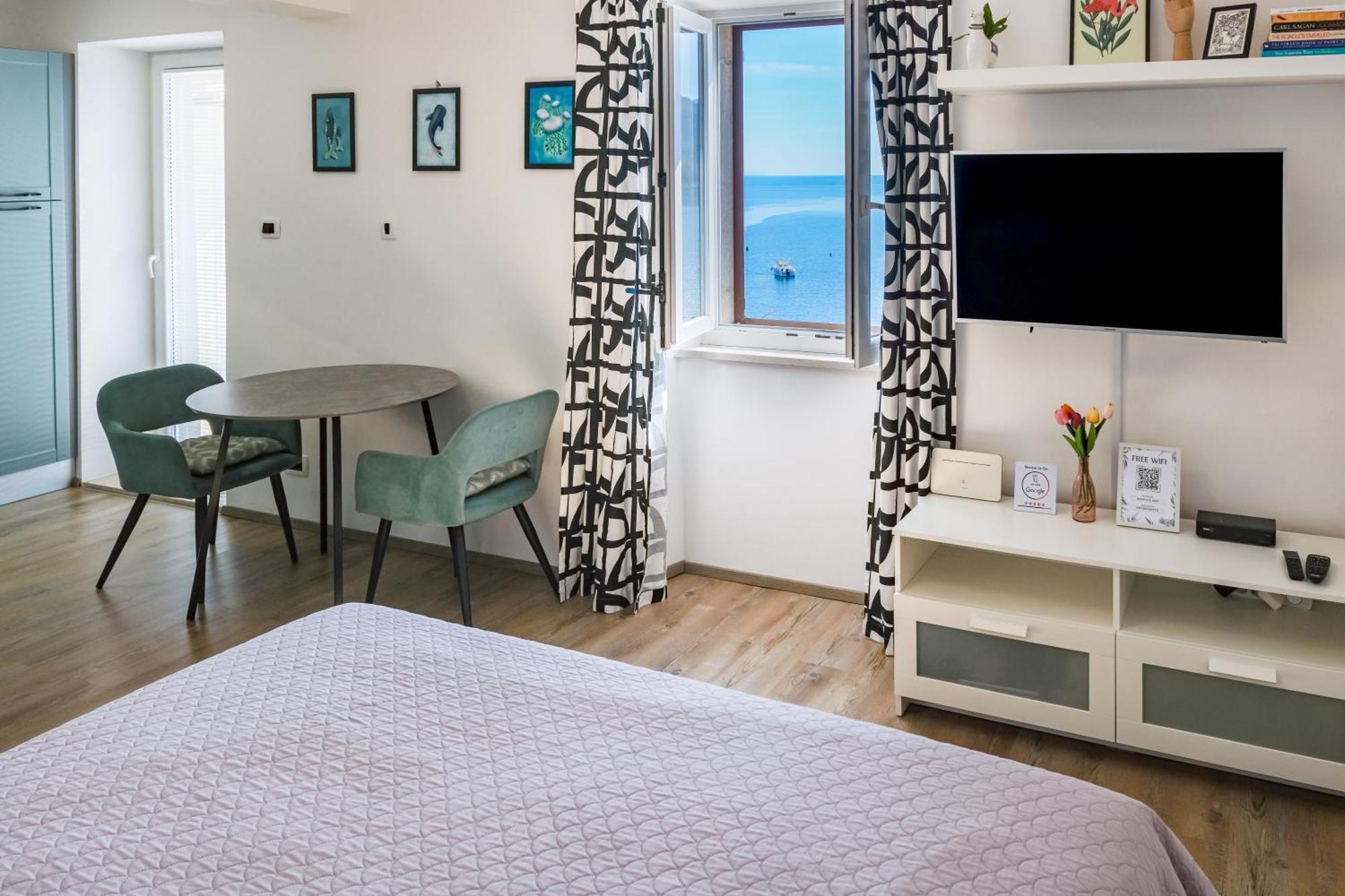 Studio Apartment Above Promenade W Terrace & Parking Rabac Exteriér fotografie
