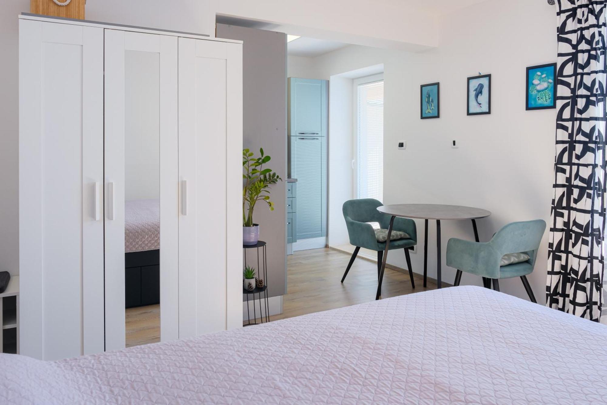 Studio Apartment Above Promenade W Terrace & Parking Rabac Exteriér fotografie